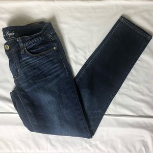 American Eagle Skinny Leg Jeans